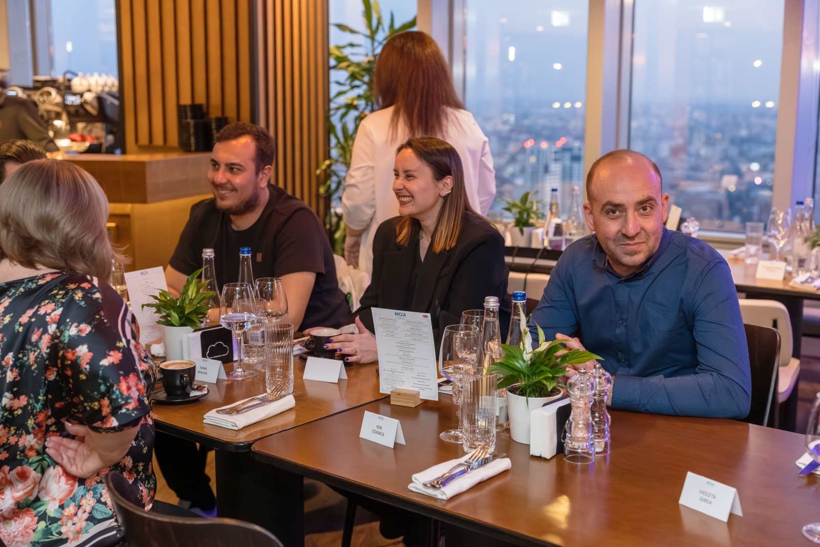 Petrecere aniversară - 25 de ani de VIAROM